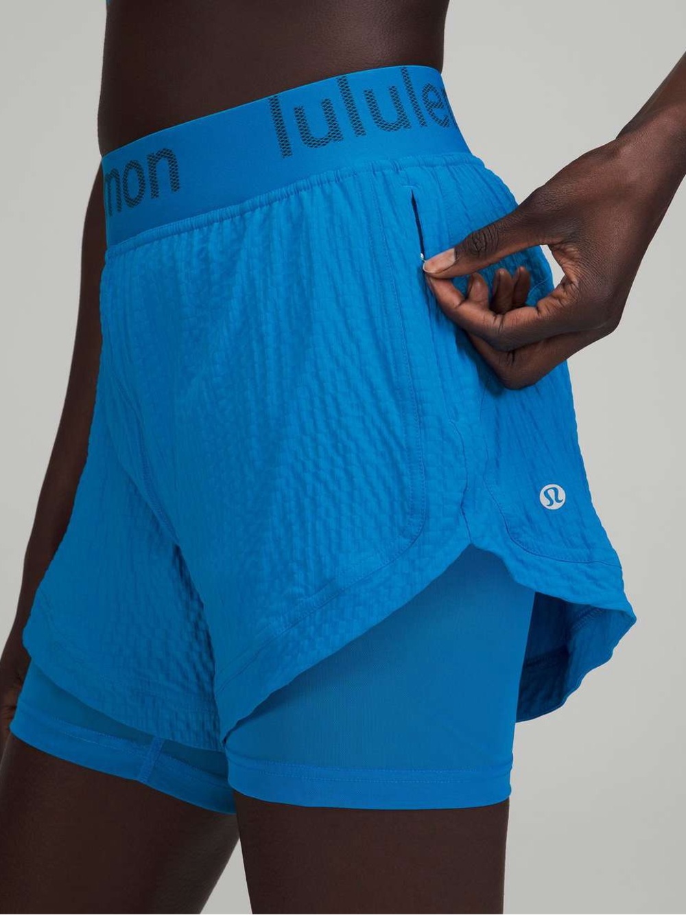 Lululemon Logo Waistband High- Rise Training Shorts Poolside Size 8